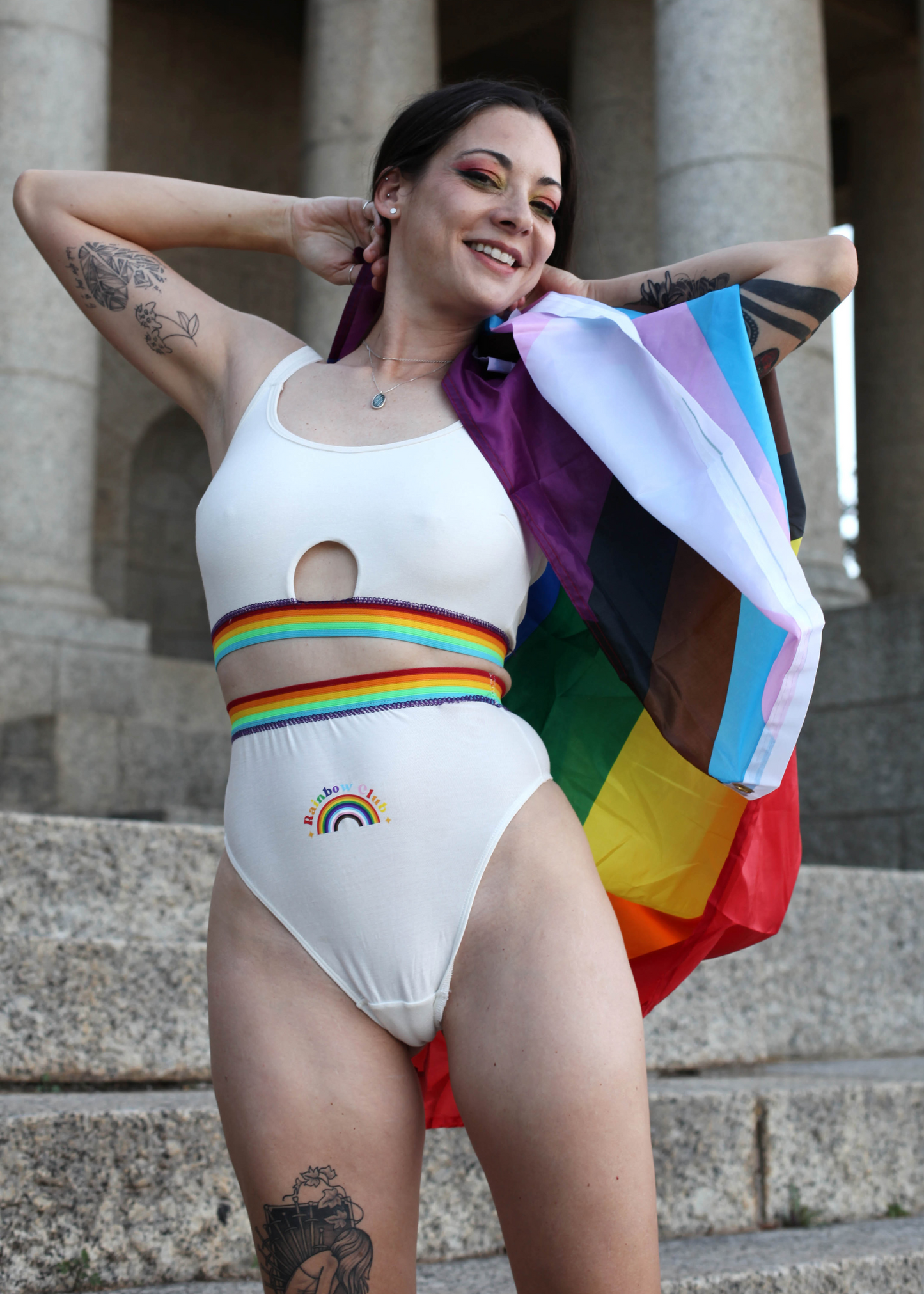 High-cut thong - Love Wins